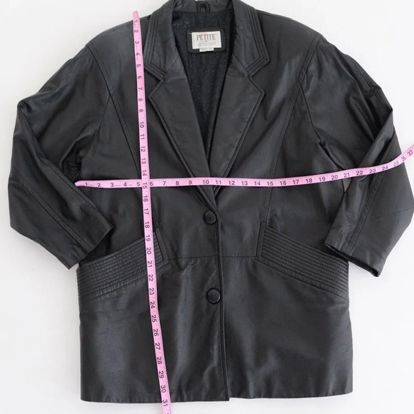 Vintage Petite Sophisticate  Black Button Down Leather Jacket Size Small - Picture 4 of 13
